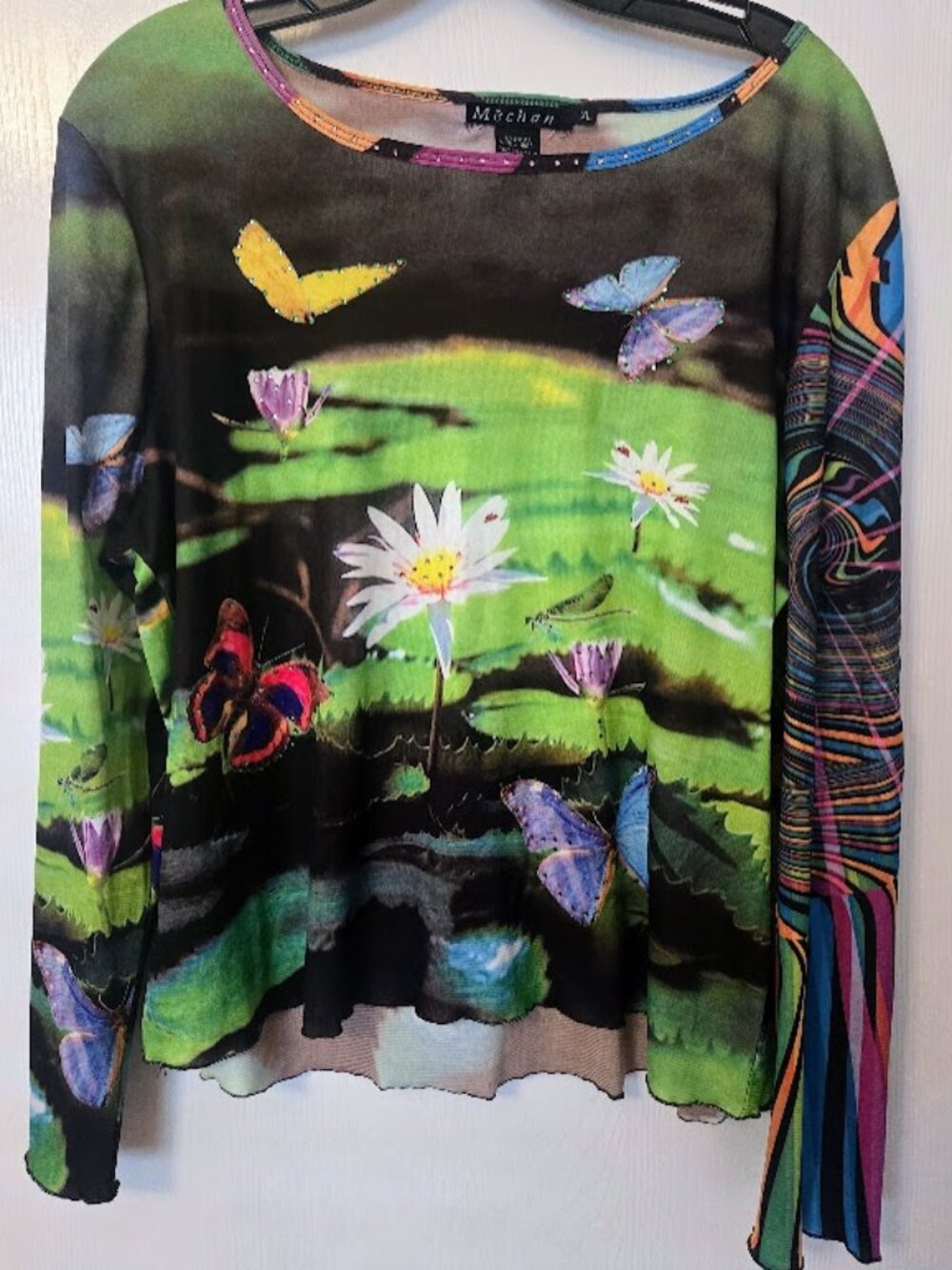 Floral butterfly design L/S top Size XL